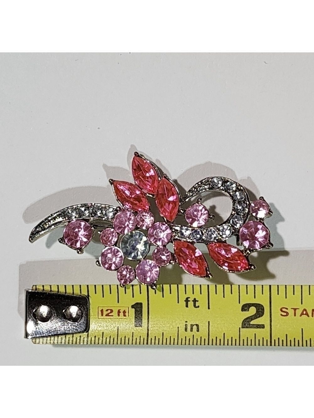 Vintage Pink floral costume brooch Silvertone - Picture 2 of 10